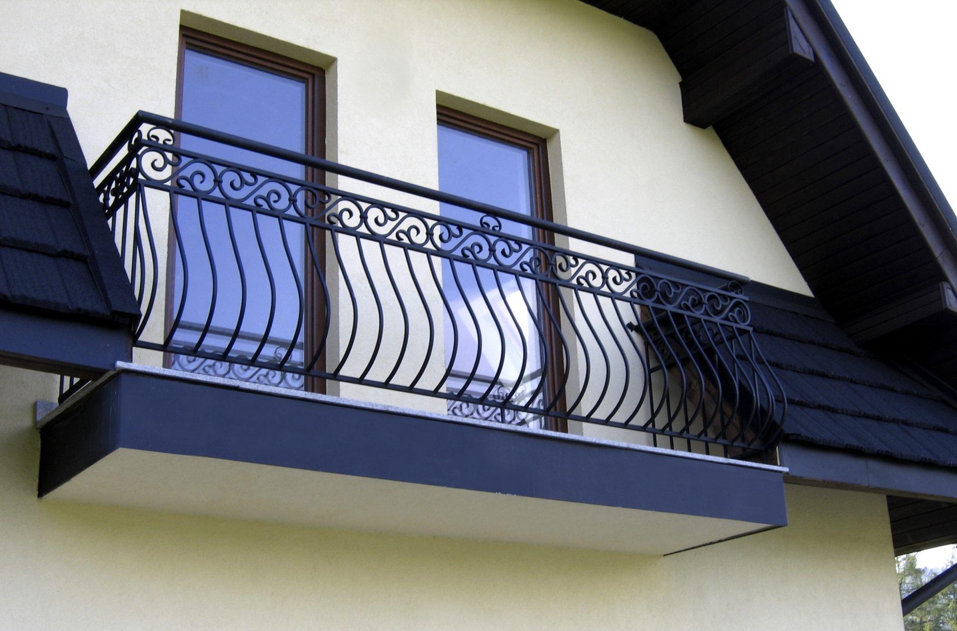 balustrady-schodowe-balkonowe-balustrady-na-okna-paryskie
